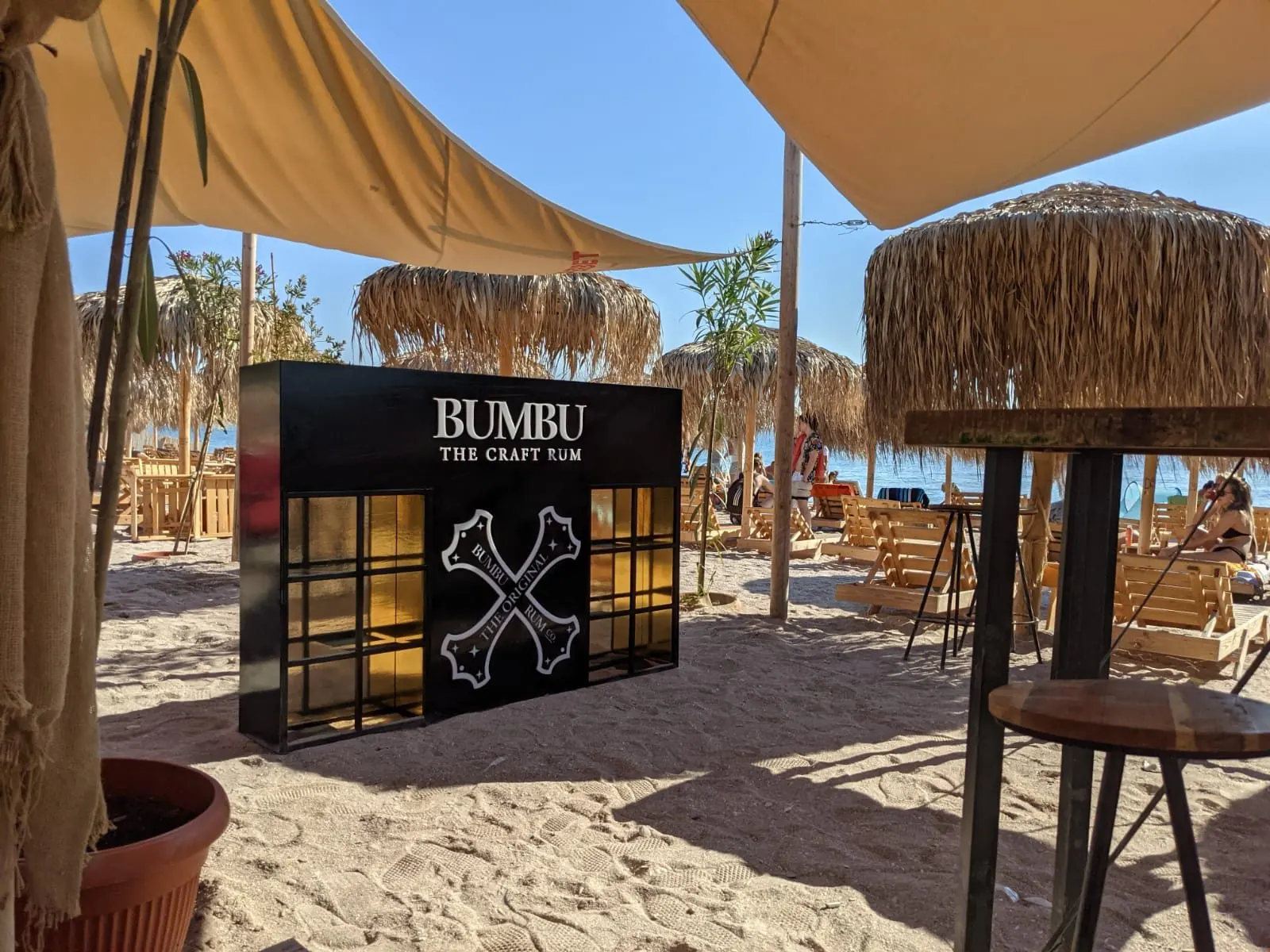 Bar de plaja Bumbu — Bumbu