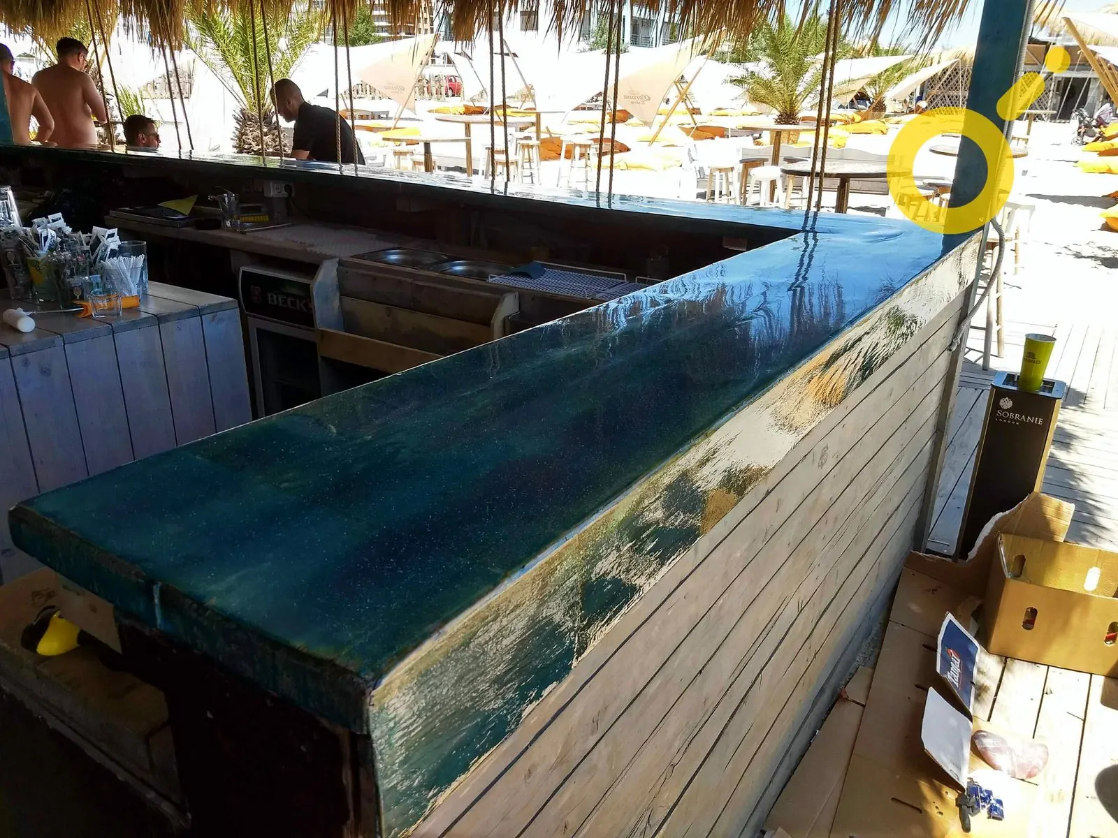 Bar din rasina epoxidica — imagine 1