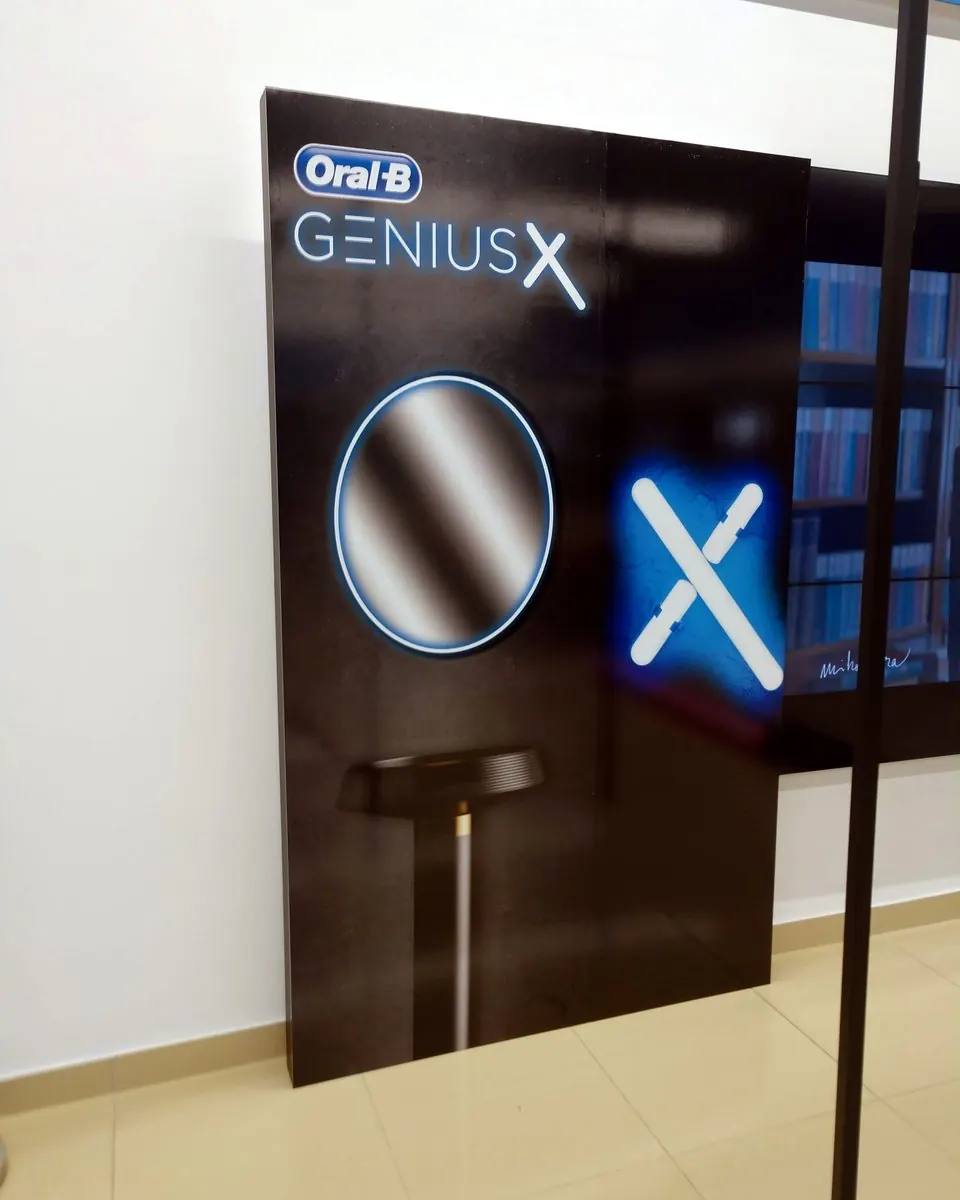 Display GeniusX — Oral-B · prin Publicis