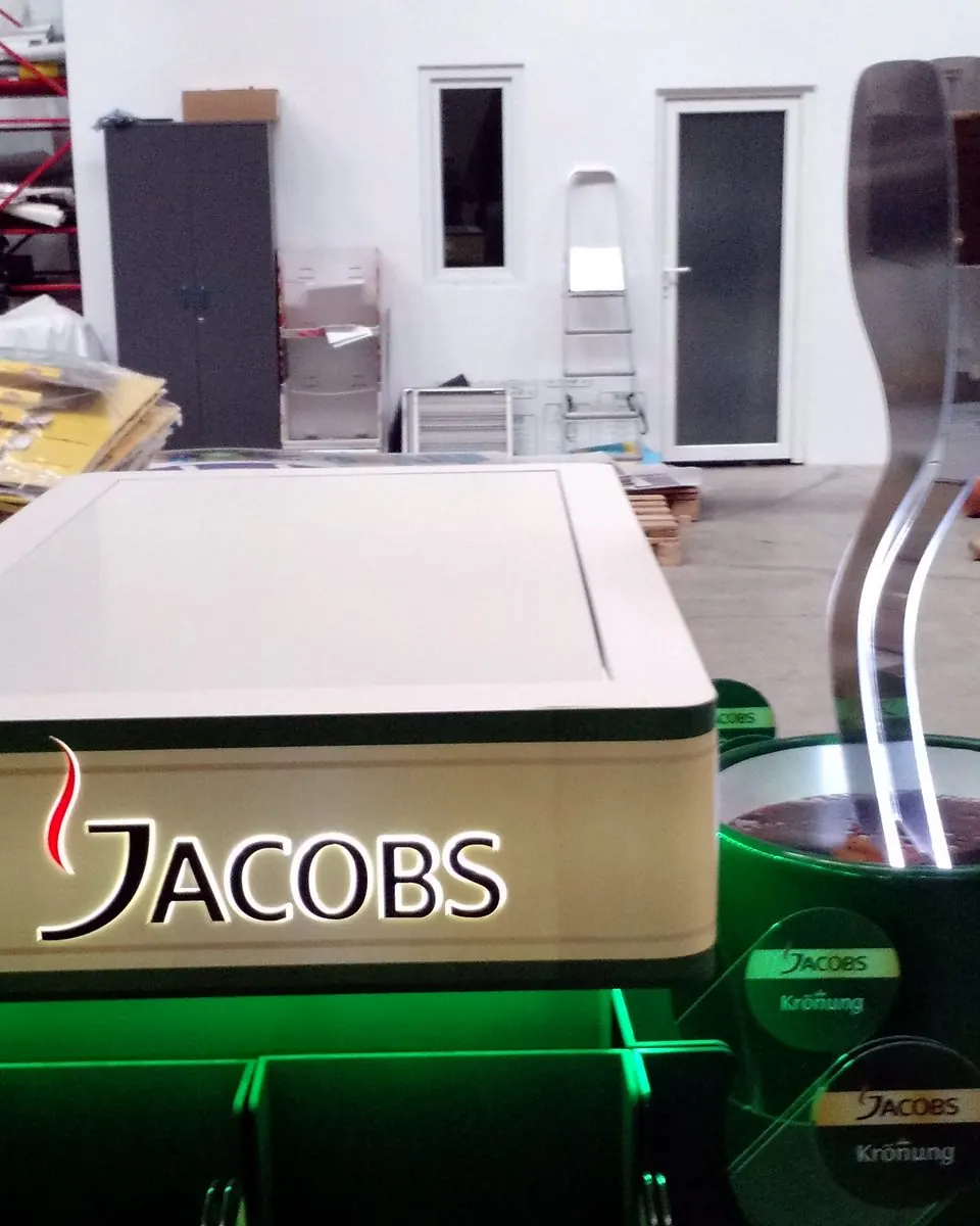 Insula de magazin Jacobs — Jacobs